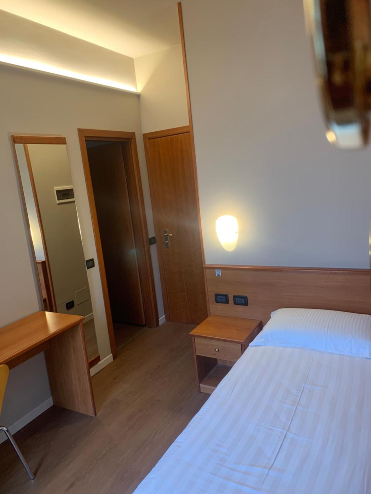 Albergo Moderno & Spa Fuipiano Valle Imagna Eksteriør billede