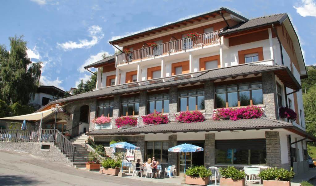 Albergo Moderno & Spa Fuipiano Valle Imagna Eksteriør billede
